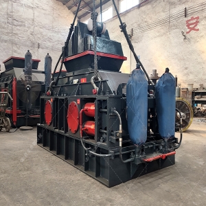 2PG1200x800大型液压对辊制砂机发货图片