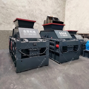 半自动2PG1200x800大型液压对辊9I免费看片发往河南郑州