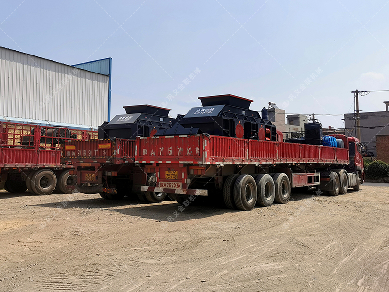 两台2PG1510液压对辊9I免费看片发往湖北襄阳