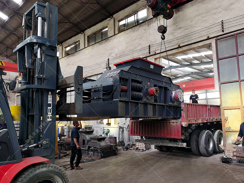 2PG1500x1000大型对辊9I免费看片发往陕西