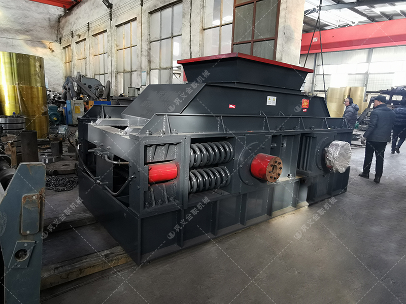 两台2PG1500x1000直连式大型鹅卵石9I免费看片发货