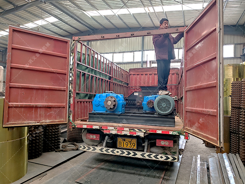 2PGC600X900双齿辊式9I免费看片发往青海