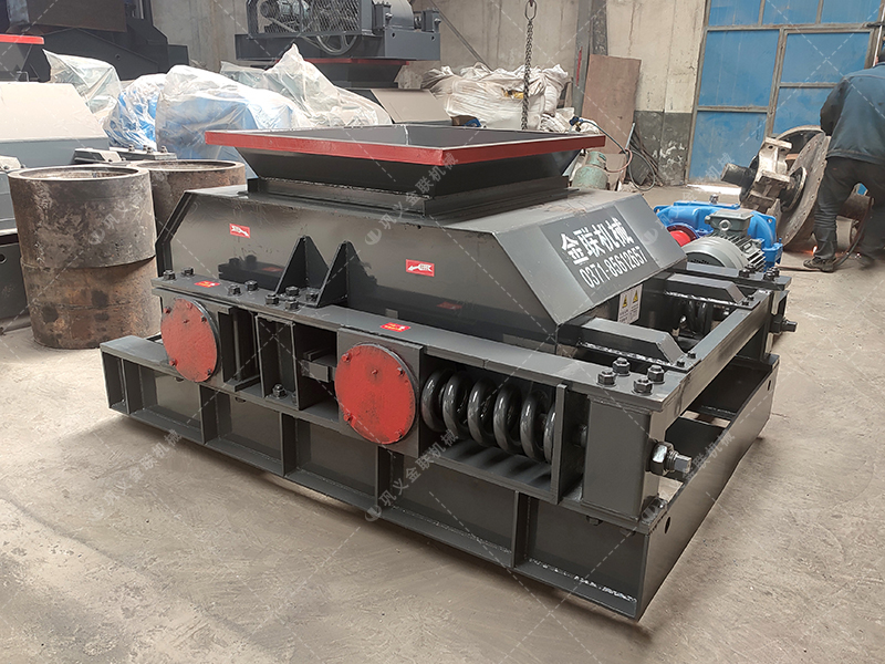 双齿辊9I免费看片处理含杂原煤：专业优势究竟比传统设备强在哪？